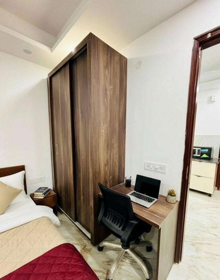 Team Area, bhargava-palace 1 Bedroom 1000 Sq.Ft. Apartment In Sector 12 Gurgaon 10469758