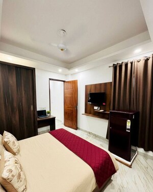 Bedroom in 1 BHK Apartment at Bhargava Palace, Sector 12 – for Rent