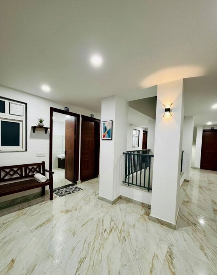 Living Room, bhargava-palace 1 Bedroom 1000 Sq.Ft. Apartment In Sector 12 Gurgaon 10469758