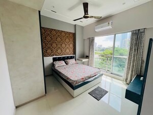 Team Area in 2 BHK Apartment at Dadar East – for Rent