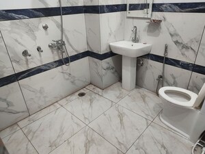 Bathroom in 2 BHK Villa at Alaknanda Apartment Gomti Nagar, Gomti Nagar – for Rent