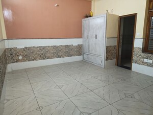 Bathroom in 2 BHK Villa at Alaknanda Apartment Gomti Nagar, Gomti Nagar – for Rent