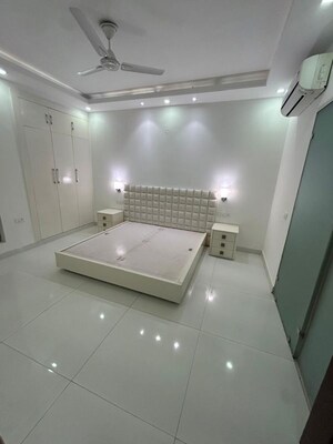 Kitchen in 3 BHK Builder Floor at Omaxe Silver Birch, North Mullanpur – for Rent