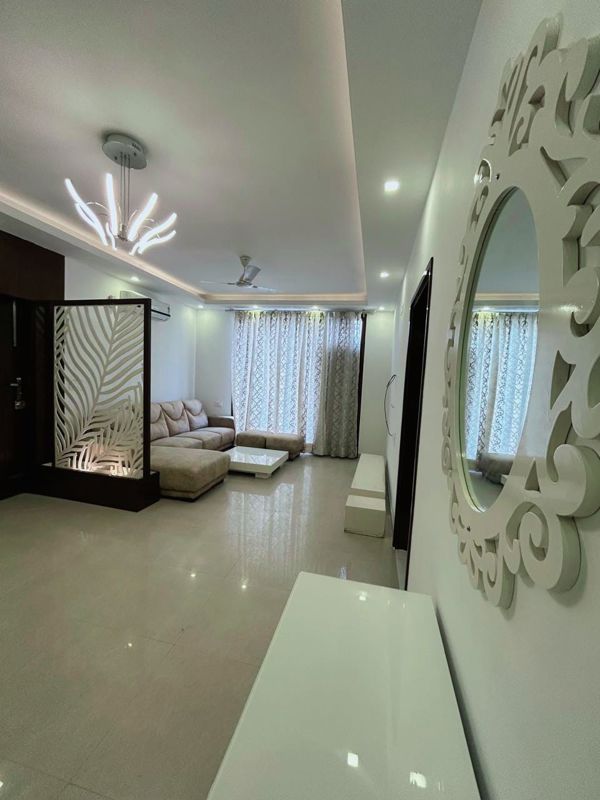 3 BHK 1640 Sq.Ft. Builder Floor in Omaxe Silver Birch