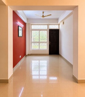 Furnished Amenities in 3 BHK Apartment at Supertech Cape Town, Sector 74 – for Rent