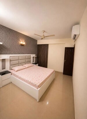 Bedroom in 3 BHK Apartment at Supertech Cape Town, Sector 74 – for Rent