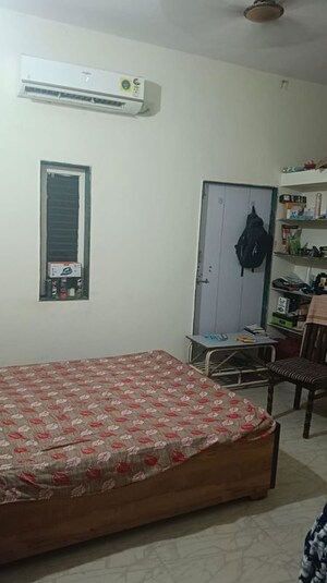Bedroom in 2 BHK Villa at Jivraj Park – for Rent