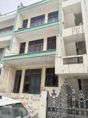  Independent House – Exterior View View at Sector 61 - for Sale