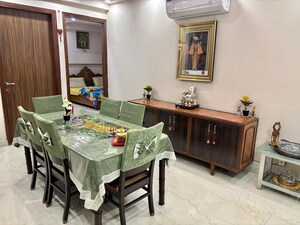 Team Area in 4 BHK Builder Floor at Green Fields Colony – for Rent