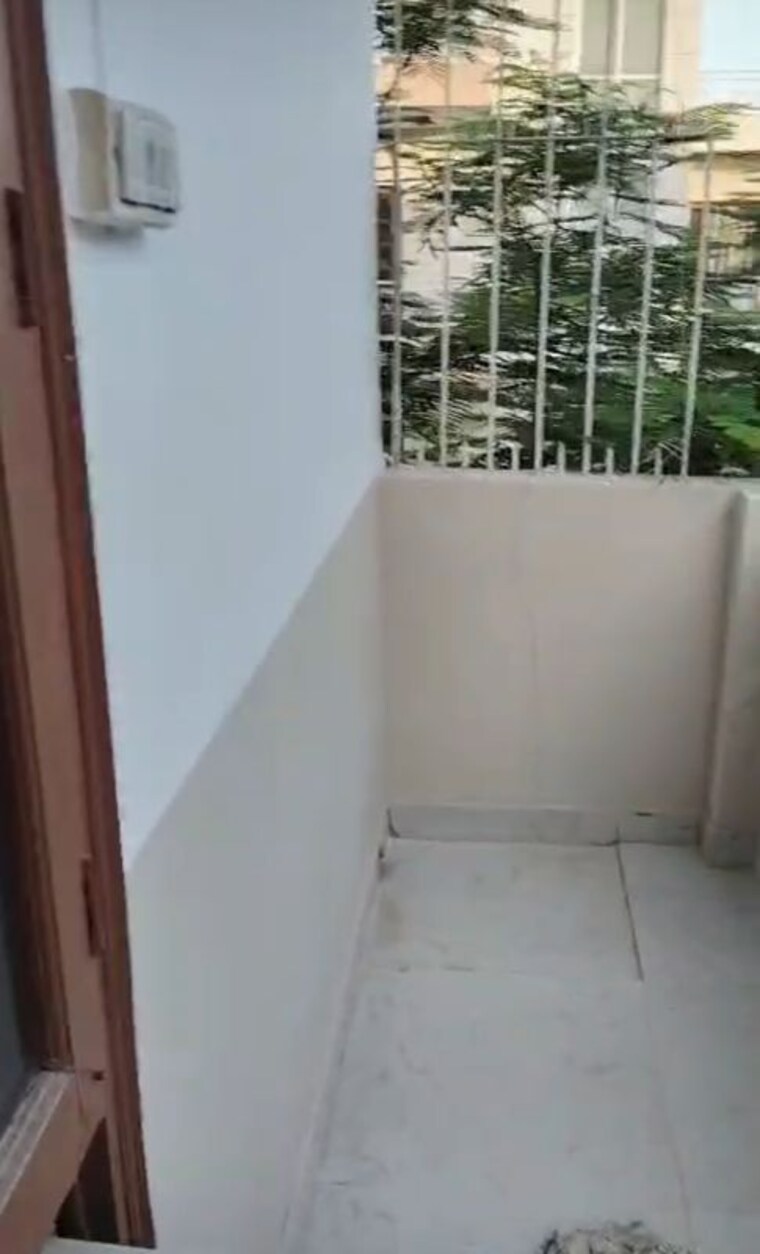 Balcony, sector 9 2 Bedroom 1750 Sq.Ft. Builder Floor In Sector 9 Gurgaon 10469930