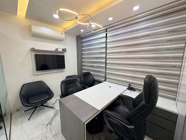 Team Area, netaji subhash place Commercial Office Space 650 Sq.Ft. In Netaji Subhash Place Delhi 10456935