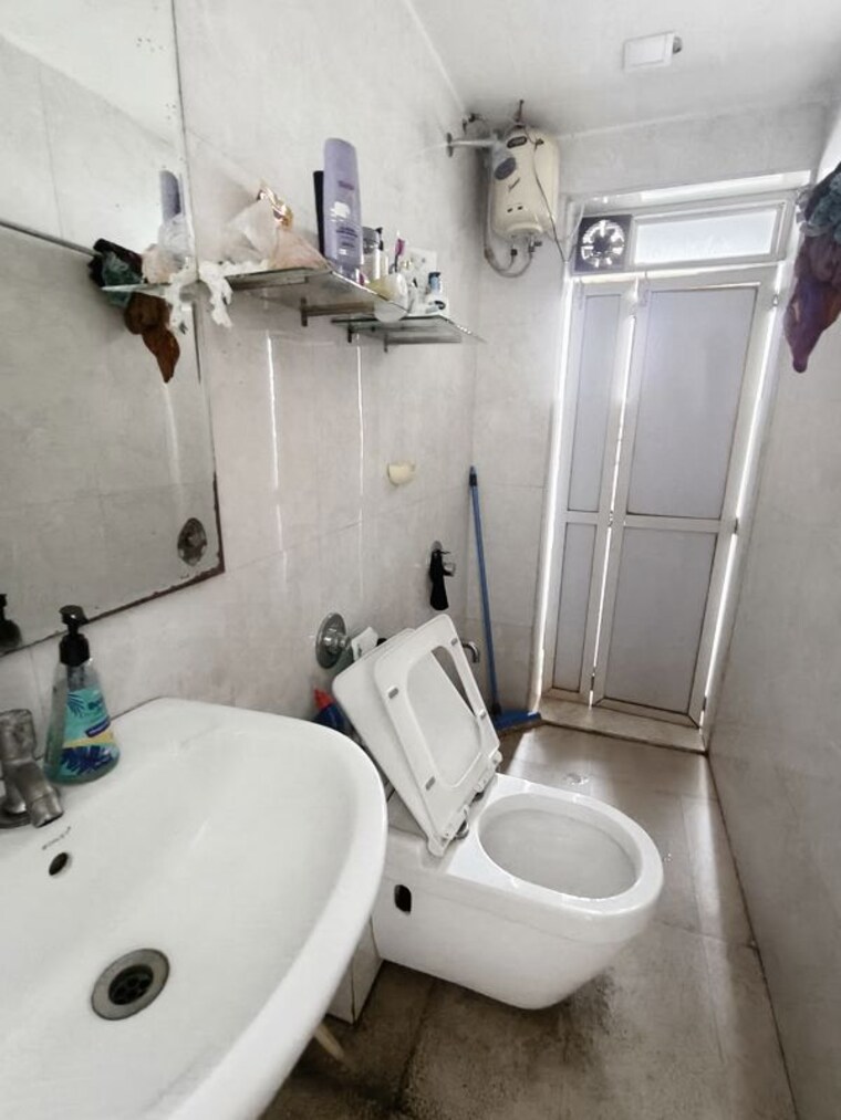 Bathroom, gokuldham colony Pg For Boys & Girls In Gokuldham Colony 10470101
