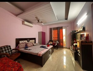 Bedroom in 3.5 BHK Builder Floor at Ardee City, Sector 52 – for Sale
