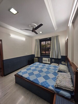 Bedroom in 2 BHK Apartment at Bhoiwada – for Rent