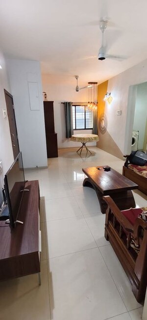 Team Area in 2 BHK Apartment at Sunaina Apartments Santacruz, Santacruz West – for Rent