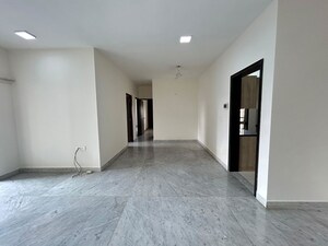 Room in 3 BHK Apartment at Lodha Luxuria Priva, Majiwada – for Rent