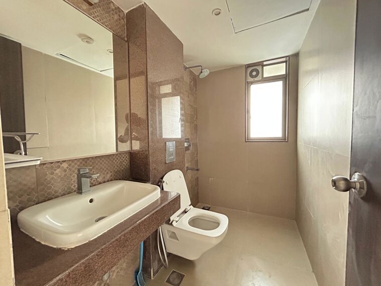 Bathroom, lodha-luxuria-priva 3 Bedroom 1144 Sq.Ft. Apartment In Majiwada Thane 10470163