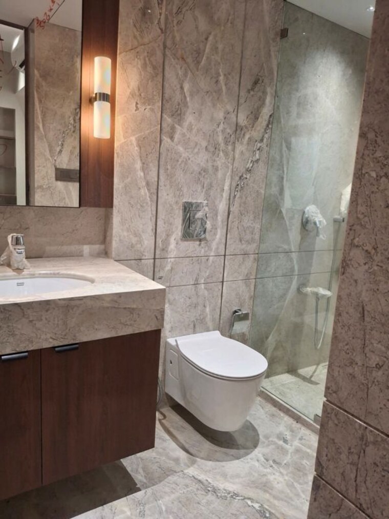 Bathroom, khar west 3 Bedroom 1350 Sq.Ft. Apartment In Khar West Mumbai 10470179