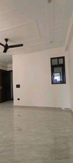 Room in 2 BHK Apartment at Chattarpur – for Rent