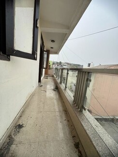 2 BHK + Servant Room Builder Floor For Rent in Chattarpur