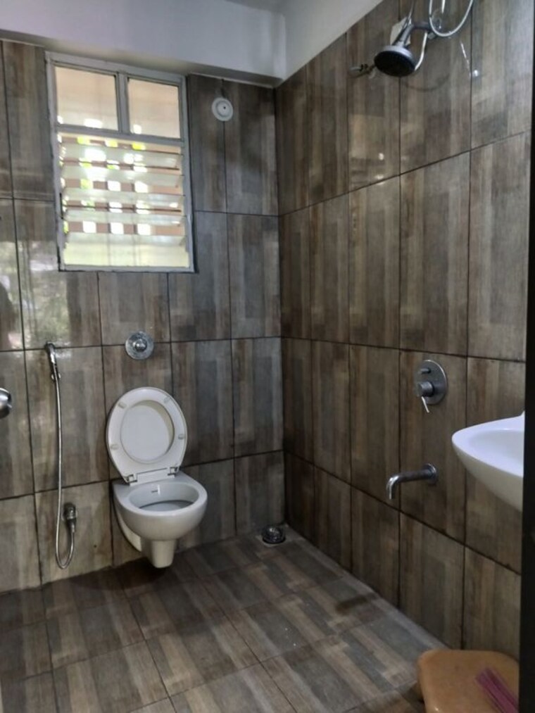Bathroom, realty7-wonderwall 2 Bedroom 650 Sq.Ft. Apartment In Balewadi Pune 10470215