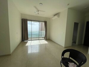 Room in 4 BHK Apartment at Piramal Mahalaxmi, Mahalaxmi – for Rent