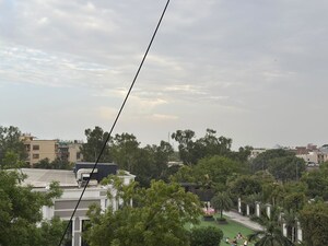 Plot Area in 3 BHK Apartment at Chattarpur – for Rent