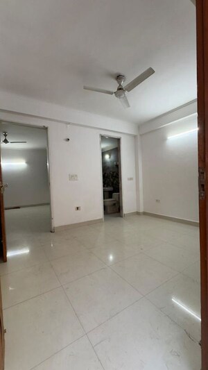 Room in 2 BHK Apartment at Chattarpur – for Rent