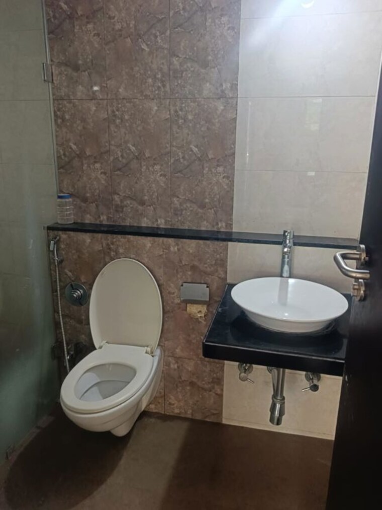 Bathroom, pride-valencia 3 Bedroom 1300 Sq.Ft. Apartment In Baner Pune 10470252