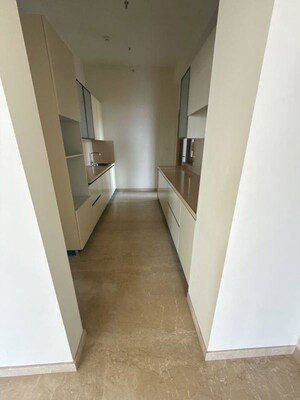 Building Lobby in 4 BHK Apartment at Piramal Mahalaxmi, Mahalaxmi – for Rent