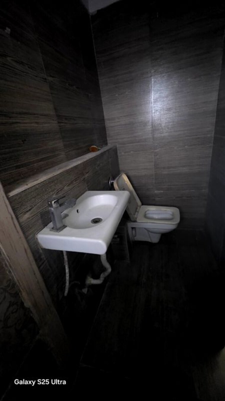 Bathroom, pride-presidency-luxuria 2 Bedroom 1035 Sq.Ft. Apartment In Ghodbunder Road Thane 10470265