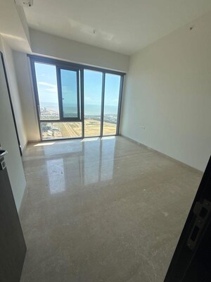 Room in 4 BHK Apartment at Piramal Mahalaxmi, Mahalaxmi – for Rent