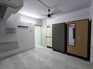 Room in 1 BHK Apartment at Avillion Greenfields Co Op Housing Society, Jogeshwari East – for Rent