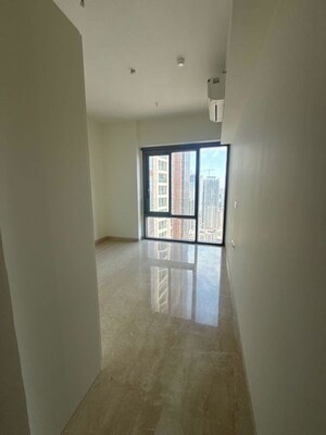 Room in 4 BHK Apartment at Sandesh Nagar – for Rent
