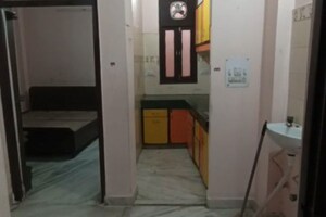 Room in 2 BHK Builder Floor at Laxmi Nagar – for Rent