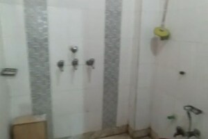 Bathroom in 2 BHK Builder Floor at Laxmi Nagar – for Rent