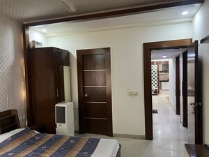 Room in 3 BHK Apartment at Vaibhav Khand – for Sale
