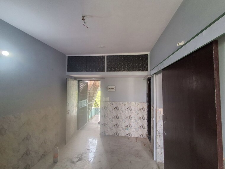Room, mahadev-apartments-noida 1 Bedroom 350 Sq.Ft. Apartment In Sector 73 Noida 10470312