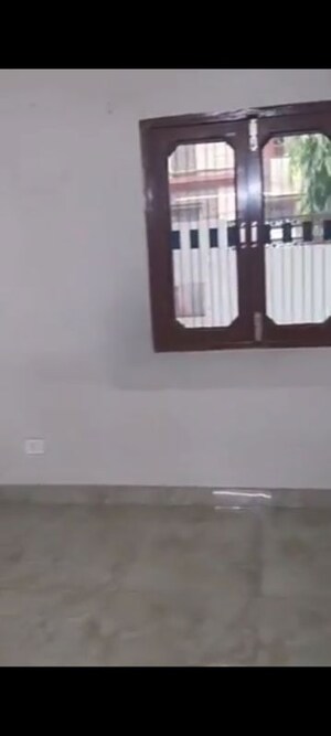 Room in 5 BHK Independent House at Chiranjiv Vihar – for Sale