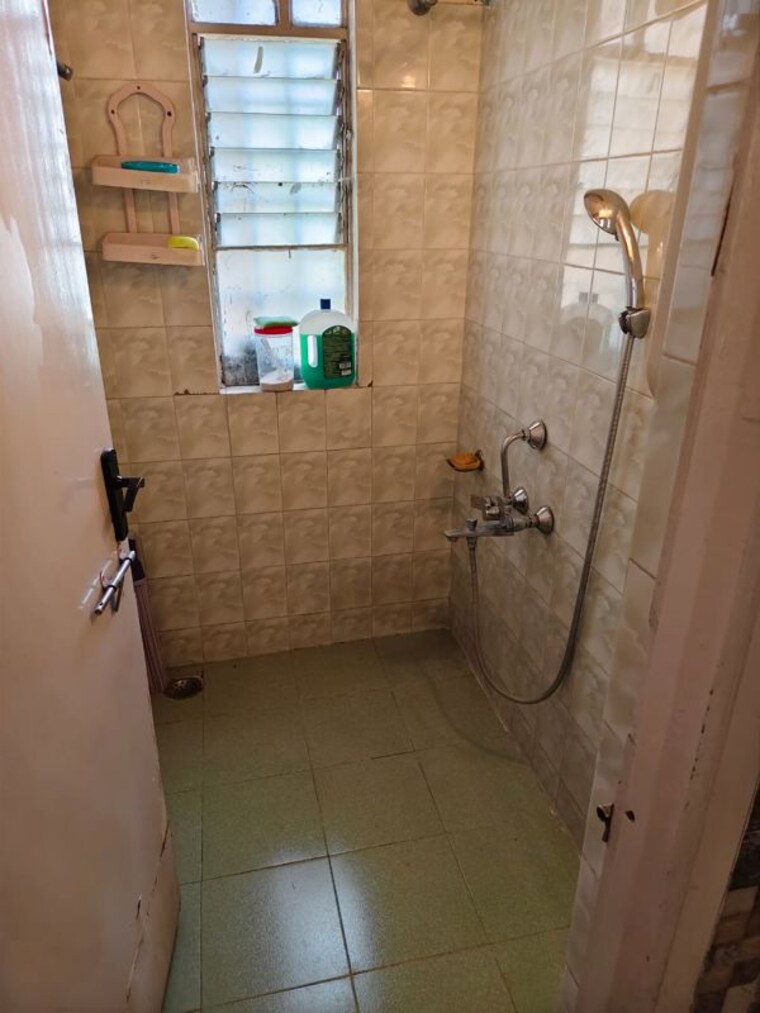 Bathroom, clarion-park 3 Bedroom 1500 Sq.Ft. Apartment In Aundh Pune 10470332