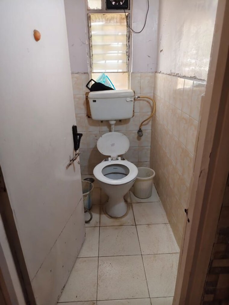 Bathroom, clarion-park 3 Bedroom 1500 Sq.Ft. Apartment In Aundh Pune 10470332