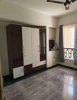 Bedroom in 3 BHK Apartment at Hiranandani Meadows, Manpada – for Rent