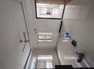 Furnished Amenities in 2 BHK Apartment at Manar Elegance, Hsr Layout – for Rent