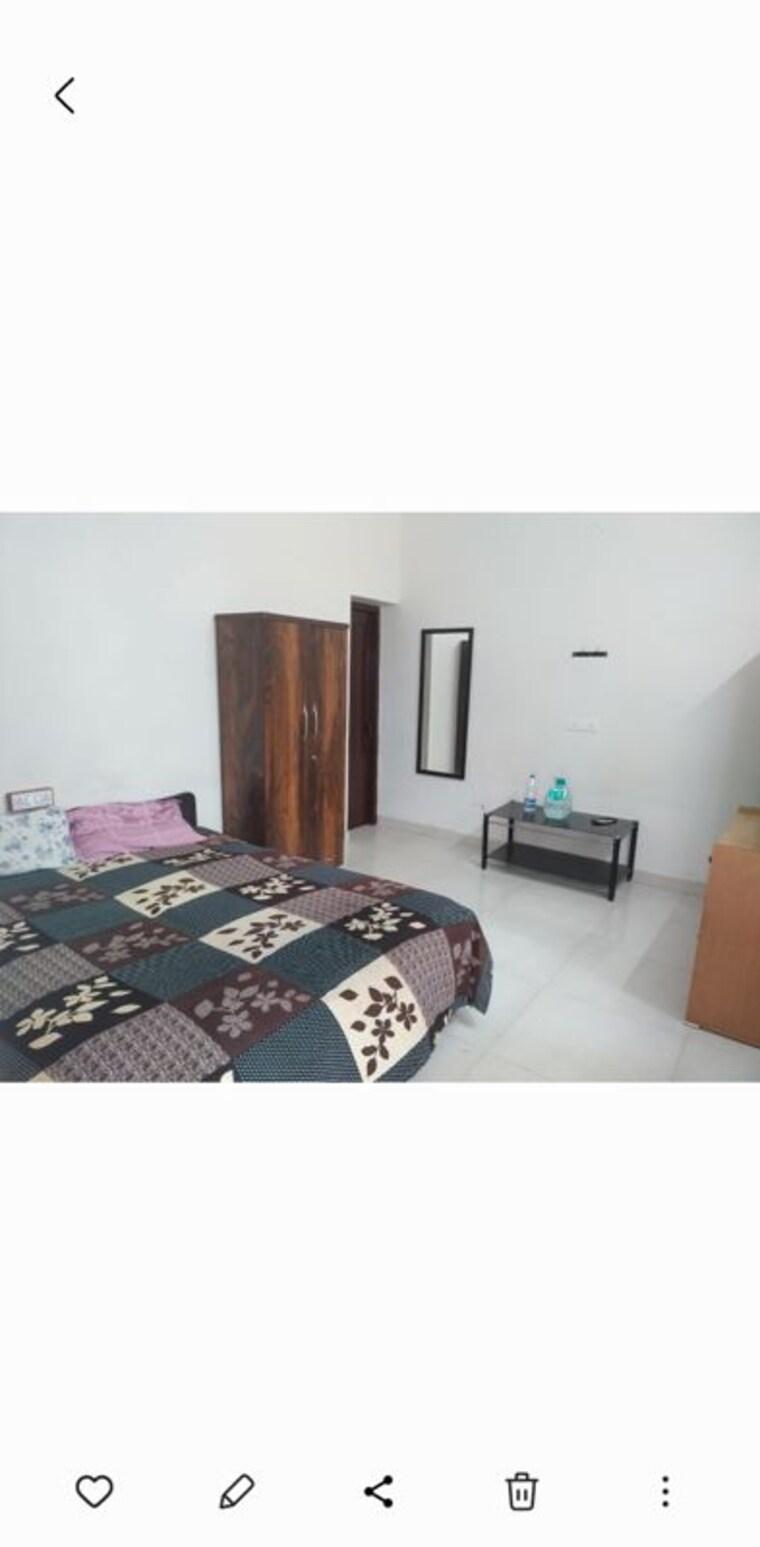 Bedroom, sector 23 2 Bedroom 200 Sq.Yd. Builder Floor In Sector 23 Chandigarh 10470384