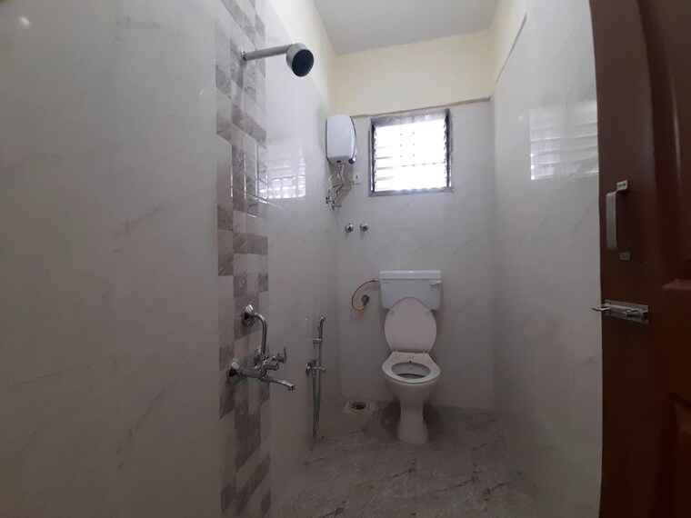 Bathroom, samana-parivar 2 Bedroom 630 Sq.Ft. Apartment In Goregaon East Mumbai 10470410