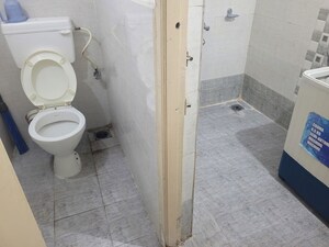 Bathroom in 2 BHK Apartment at Vrindavanam Apartment, Model Colony – for Rent