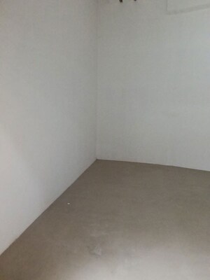  Office Space For Sale in Express Zone, Malad East