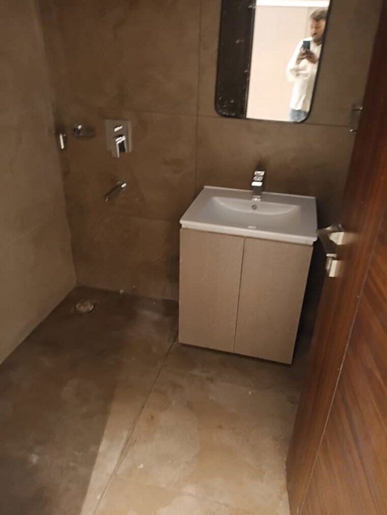 Bathroom, hallmark-treasor 3 Bedroom 1765 Sq.Ft. Apartment In Narsingi Hyderabad 10470464