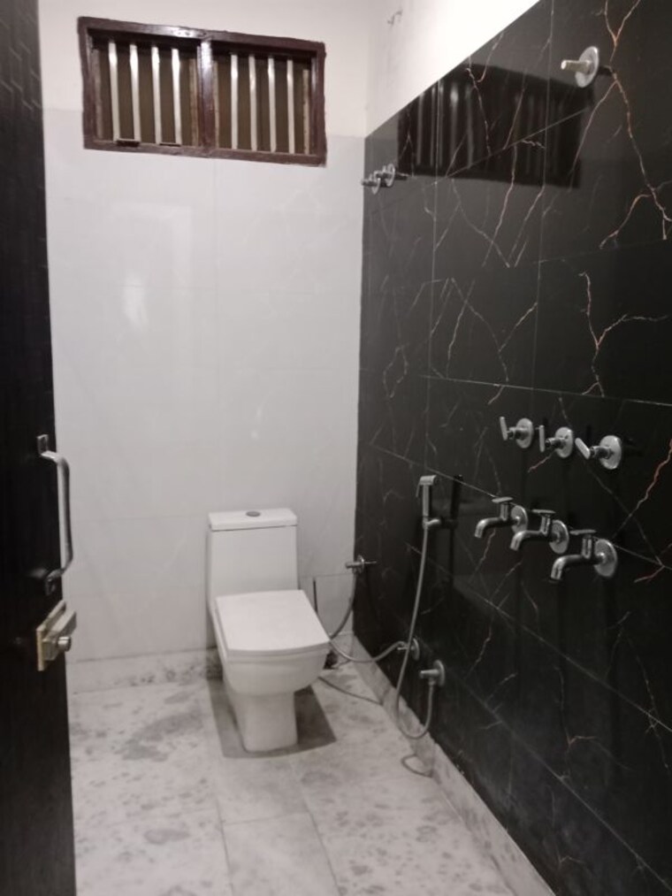 Bathroom, sector 18 1 Bedroom 585 Sq.Ft. Independent House In Sector 18 Panipat 10470485