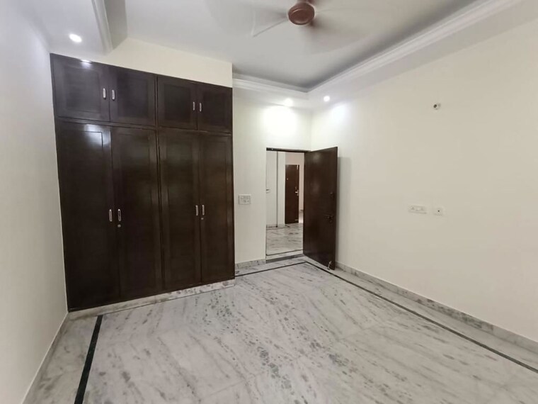 Room, a-p-wonders 3 Bedroom 400 Sq.Ft. Apartment In Rohini Delhi 10470495